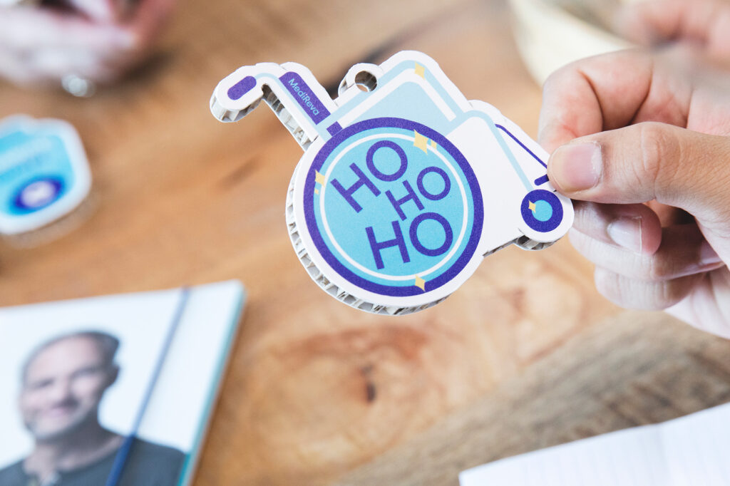 Designer bij Marker Media aan het werk met professionele tools voor visuele communicatie en reclameprojecten in Sittard.